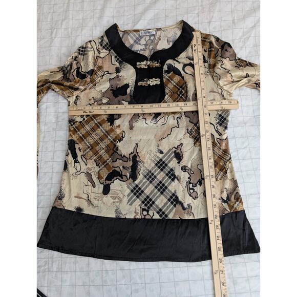 Kaelyn-Max silky stretch satin top - Picture 12 of 14